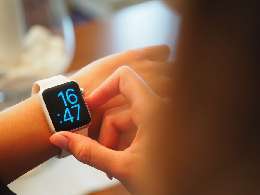 Symbolfoto: smartwatches test pebble Germany current affairs