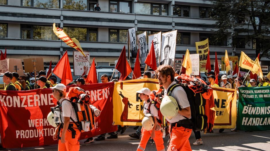 Symbolfoto: chinesische konzerne geben Germany current affairs