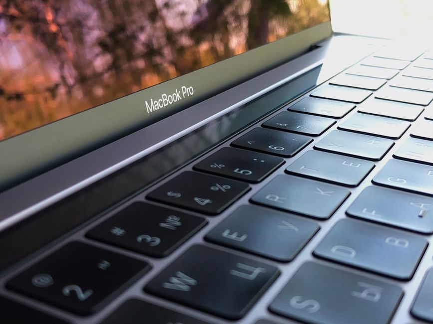 Symbolfoto: macs apple lädt Germany current affairs